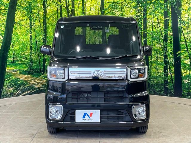 トヨタ ピクシスメガ