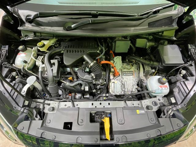 日産 ノートオーラ