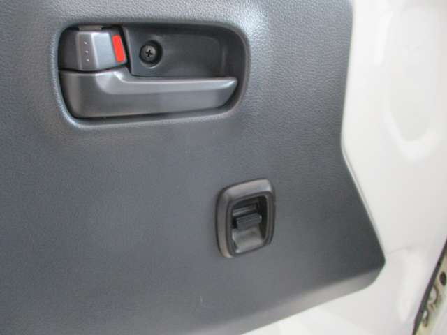 日産 NT100クリッパー