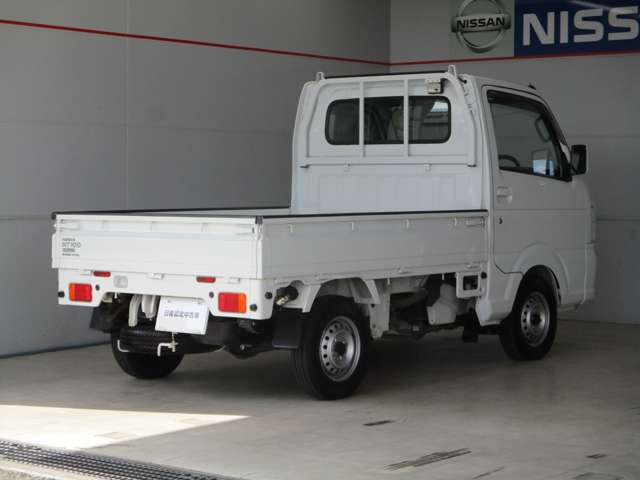 日産 NT100クリッパー