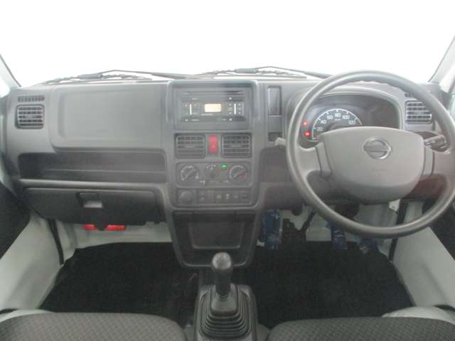 日産 NT100クリッパー