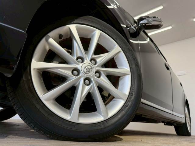 トヨタ プリウスα