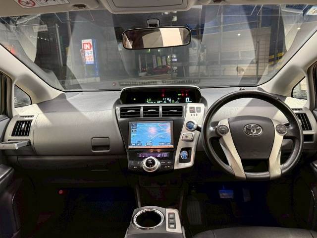 トヨタ プリウスα