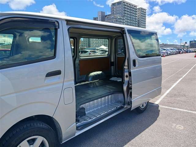 トヨタ ハイエースバン