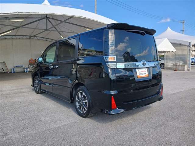 トヨタ ヴォクシー