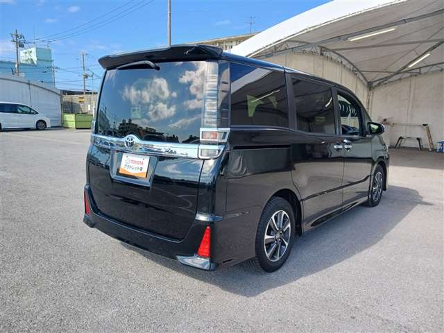 トヨタ ヴォクシー