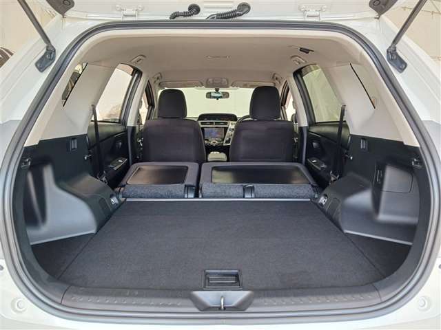 トヨタ プリウスα