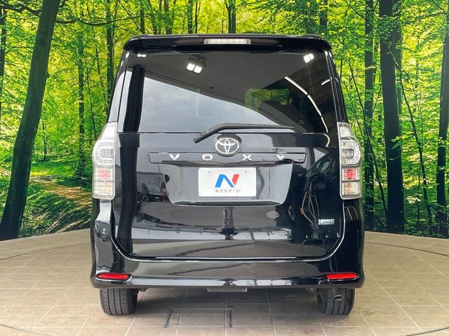 トヨタ ヴォクシー