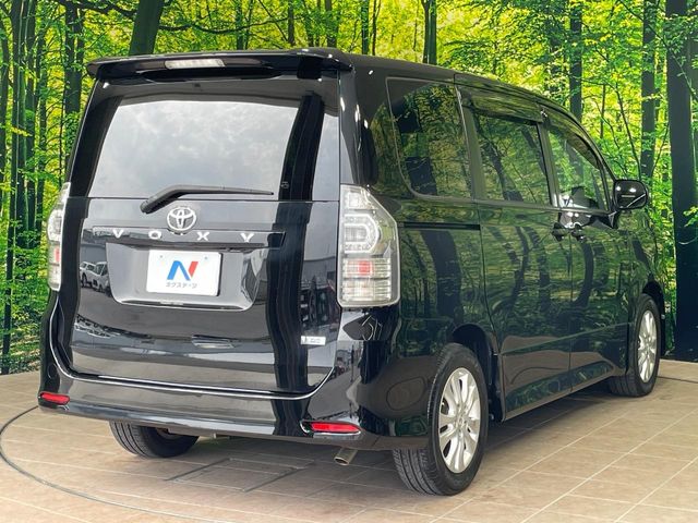 トヨタ ヴォクシー