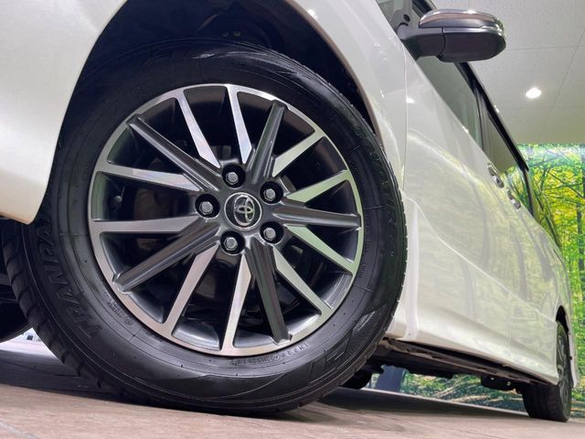 トヨタ ヴォクシー