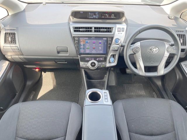 トヨタ プリウスα