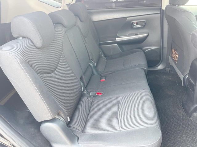 トヨタ プリウスα