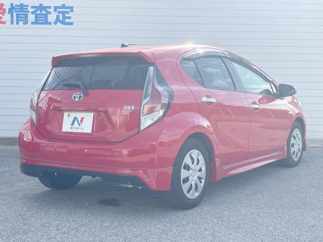 トヨタ アクア