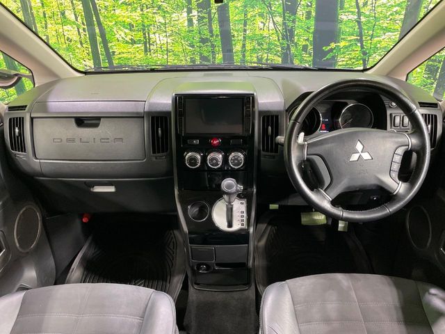 三菱 デリカD：5