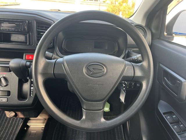 ダイハツ ミライース