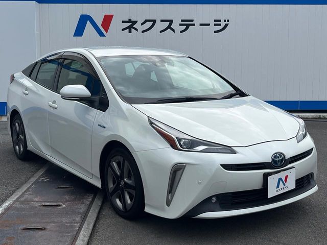 トヨタ プリウス