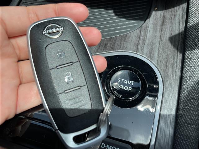 日産 ノートオーラ