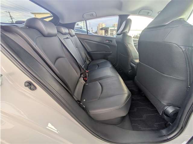 トヨタ プリウス