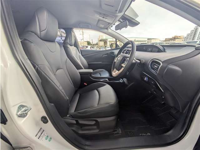 トヨタ プリウス