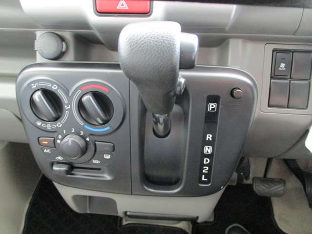 日産 NV100クリッパー