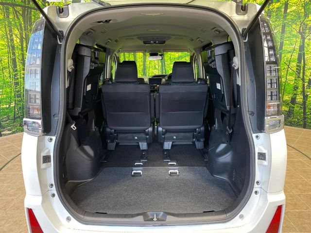 トヨタ ヴォクシー