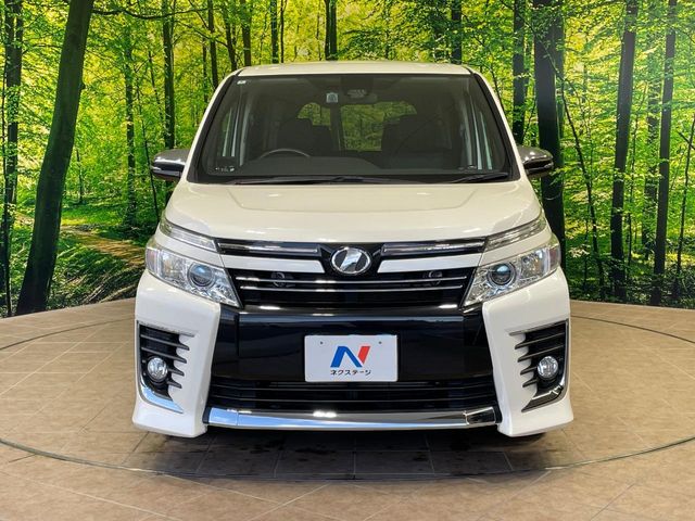 トヨタ ヴォクシー