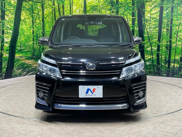 トヨタ ヴォクシー