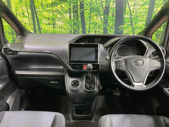 トヨタ ヴォクシー