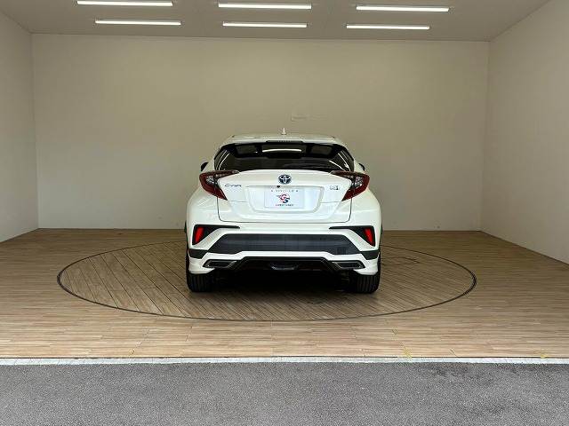 トヨタ C-HR