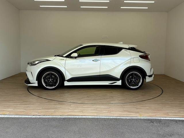 トヨタ C-HR