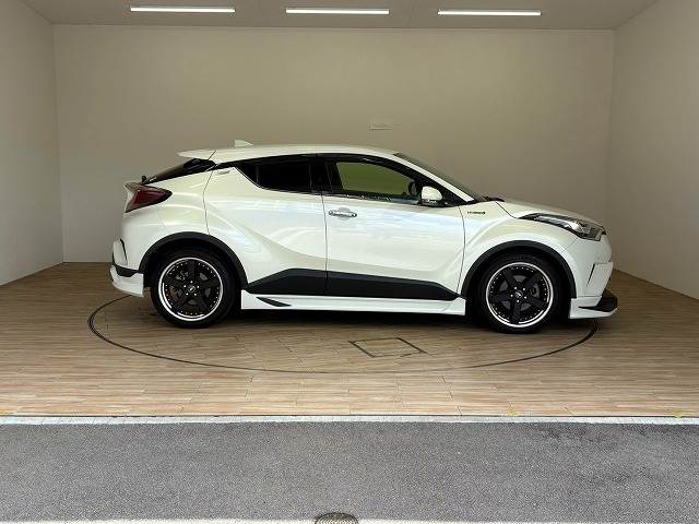 トヨタ C-HR
