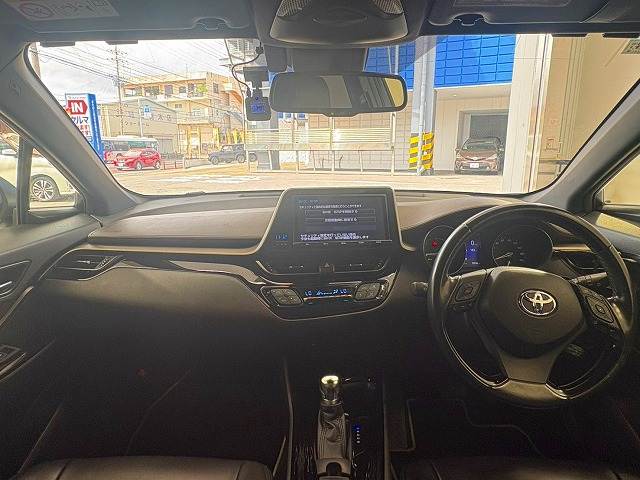 トヨタ C-HR