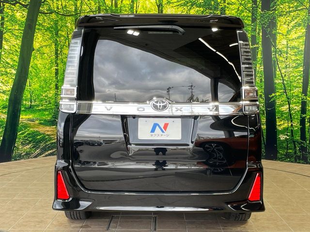 トヨタ ヴォクシー