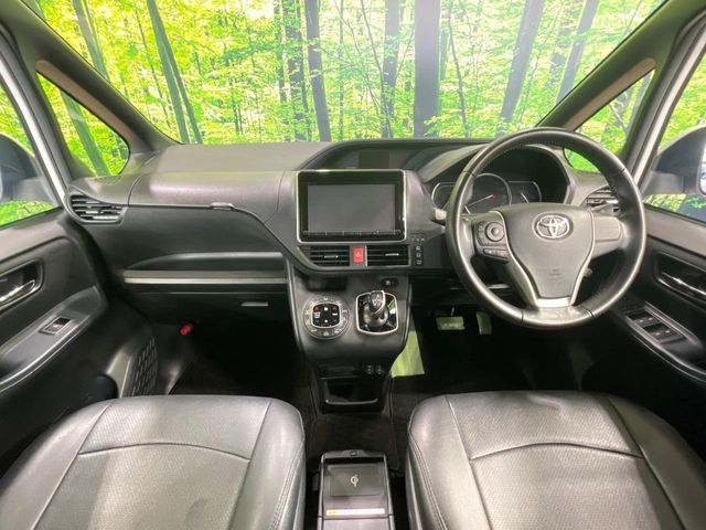 トヨタ ヴォクシー