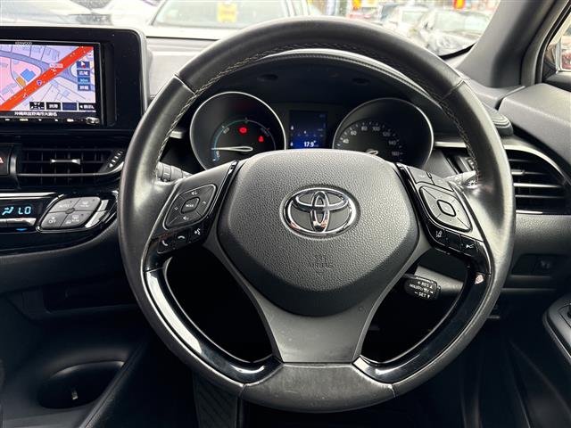 トヨタ C-HR