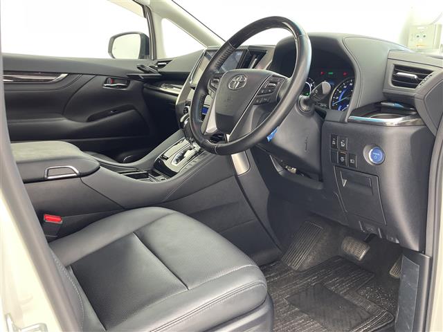 トヨタ アルファードハイブリッド