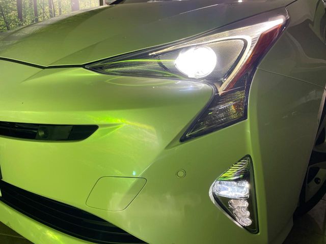 トヨタ プリウス