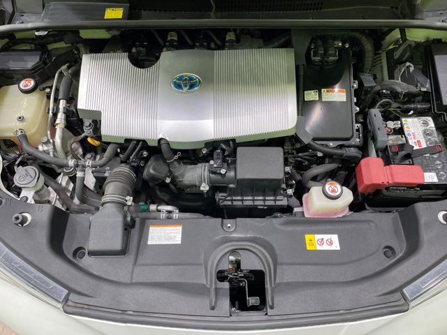 トヨタ プリウス