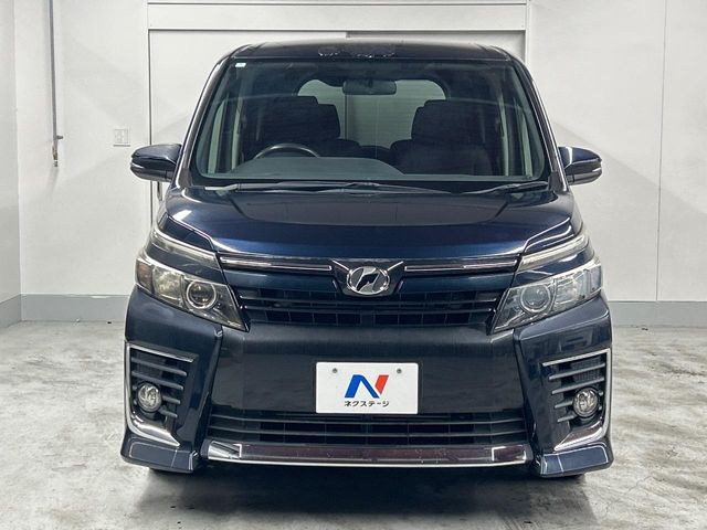 トヨタ ヴォクシー