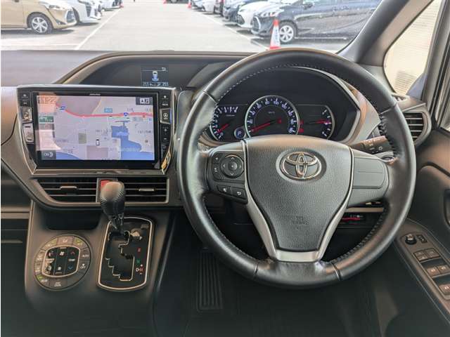 トヨタ ヴォクシー