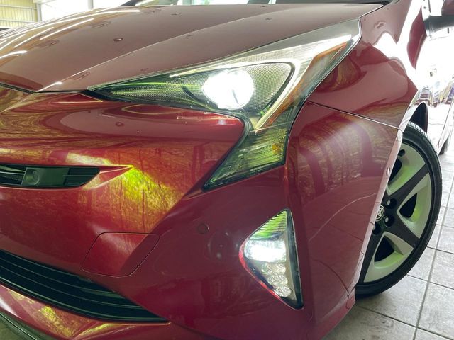 トヨタ プリウス