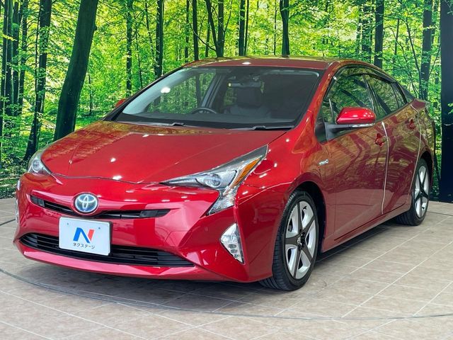 トヨタ プリウス