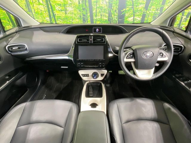 トヨタ プリウス