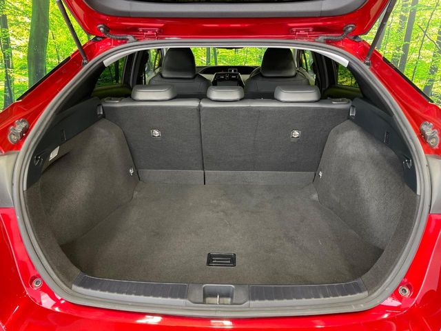 トヨタ プリウス