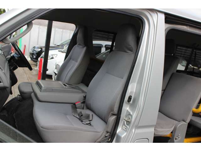 トヨタ ハイエースバン