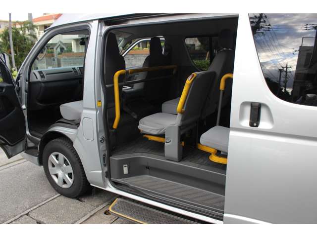 トヨタ ハイエースバン