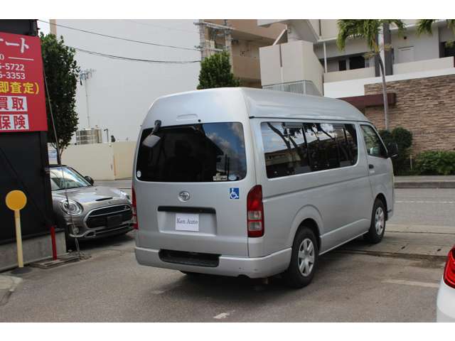 トヨタ ハイエースバン