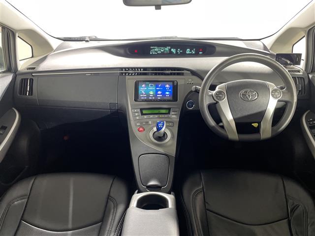 トヨタ プリウス