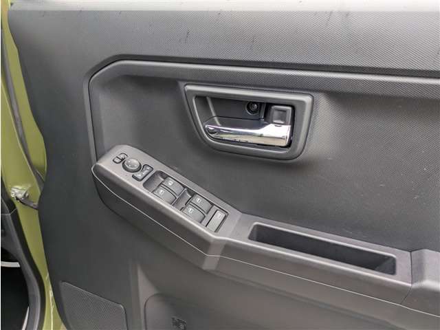 ダイハツ タフト