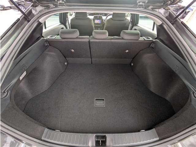 トヨタ プリウス